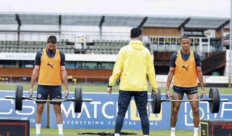 Fenerbahçe, hazırlıklarını sürdürdü