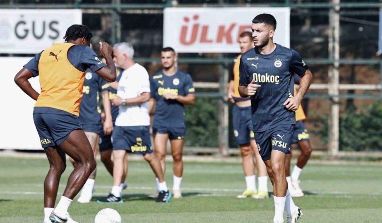 Fenerbahçe’de Oğuz Aydın ilk antrenmanına çıktı