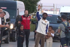 Fenerbahçe’nin yeni transferi Allan Saint-Maximin, İstanbul’a geldi