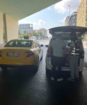 Galata Köprüsü’nde Dolmabahçe’ye gitmek isteyen turistten 600 lira isteyen taksiciye ceza