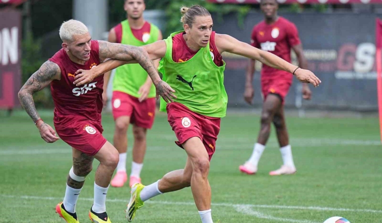 Galatasaray, çalışmalarını sürdürdü