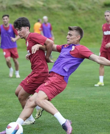 Galatasaray, savunma ve hücum çalıştı