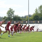 Galatasaray yeni sezon hazırlıklarını yaptığı antrenmanla sürdürdü