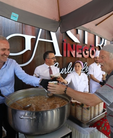 Gastro İnegöl mutfağından aşure ikramı