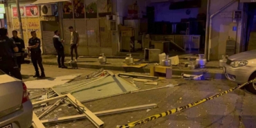 Gece yarısı korkutan patlama: ‘Bomba sandık’