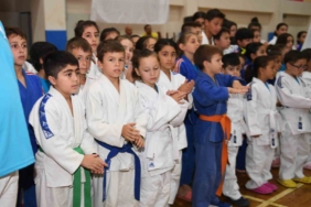 Genç judo ve taekwondocular sertifikalarını aldı