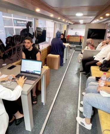 GençBüs’te YKS tercih maratonu devam ediyor