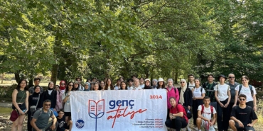 Gençler Büyükşehirle Maden Deresi’nde keyifli bir yolculuğa çıktı