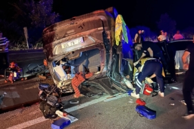 Gönen’de feci kaza... İki araç kafa kafaya çarpıştı: 1 ölü, 2 yaralı