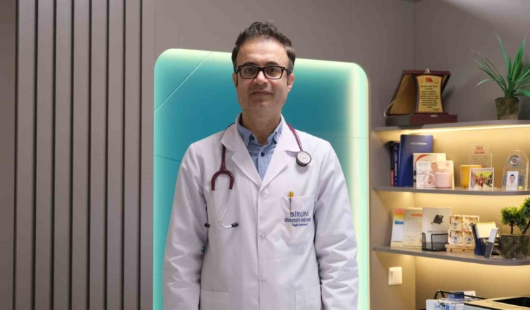 Güneşlenirken uyuyanlar dikkat: “Hayatı tehdit eden bir durum”