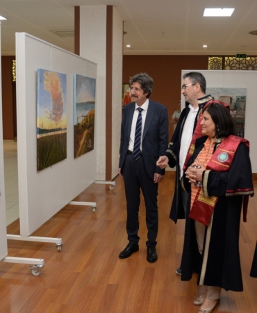 Güzel Sanatlar Fakültesi’nde kepler mezuniyet için fırlatıldı