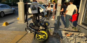 Hafif ticari araçla motosiklet çarpıştı: 1 yaralı