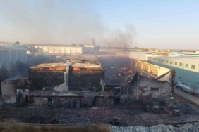 Hayrabolu OSB’deki yangında patlamaların yaşandığı kimya fabrikası çöktü