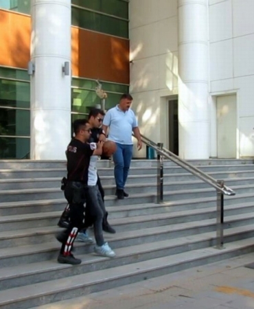 Hesaba itiraz eden müşteri büfe sahibini bıçakla öldürdü