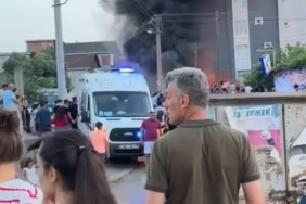 Hurdalıkta çıkan yangın gökyüzünü siyah dumanla kapladı
