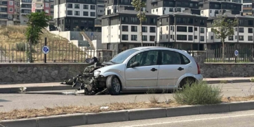 Hurdaya dönen araçtan burnu bile kanamadan çıktı