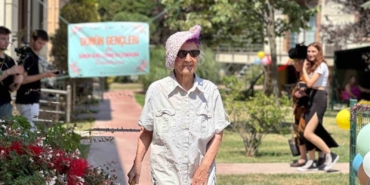 Huzurevindeki yaşlılar ‘Cumhuriyet Dönemi Şapkaları Defilesi’nde boy gösterdi