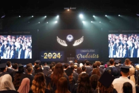İGÜ’lü 9 bin 903 öğrenci mezuniyet keplerini attı