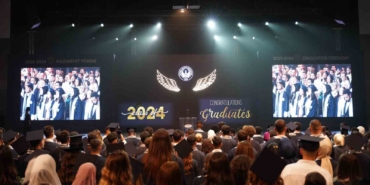 İGÜ’lü 9 bin 903 öğrenci mezuniyet keplerini attı