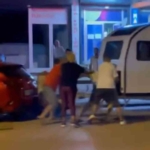 İki grup arası çıkan kavgada sokak ringe döndü