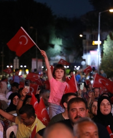 İnegöl 15 Temmuz’un yıl dönümünde yine meydanlarda