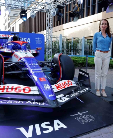 İş Bankası’ndan Visa Cash App RB Formula One takımının isim sponsoru Visa ile iş birliği