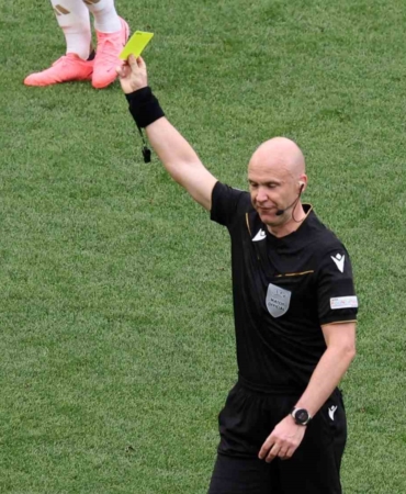 İspanya - Almanya maçında Anthony Taylor düdük çalacak