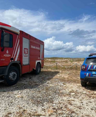 İstanbul Çatalca Sahili’nde Ukrayna’ya ait olduğu tahmin edilen patlayıcı madde yüklü jetski bulundu