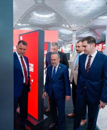 İstanbul Havalimanı’nda 15 Temmuz temalı fotoğraf sergisi açıldı