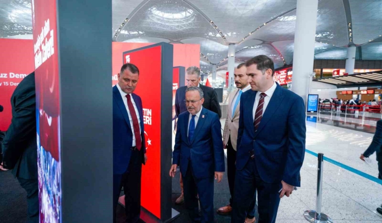 İstanbul Havalimanı’nda 15 Temmuz temalı fotoğraf sergisi açıldı