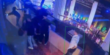 İstanbul’da eğlence mekanında fenomen kıza saldırı kamerada: Başına topuklu ayakkabıyla vuruldu, 12 dikiş atıldı