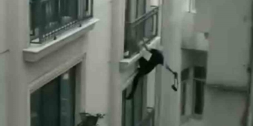 İstanbul’da “örümcek adam” gibi otele tırmanan hırsız kamerada
