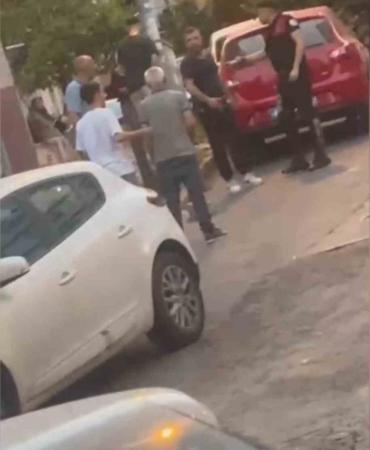İstanbul’da sokakta "mini etek" kavgası: Kız kardeşine laf atılınca bıçak çekti