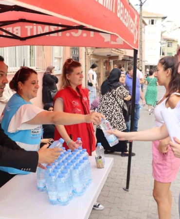 İzmit Belediyesi, KPSS’ye giren adayları yine yalnız bırakmadı