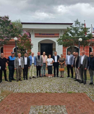 İzmit Belediyesi yöneticileri vatandaşların ihtiyaçlarını dinledi