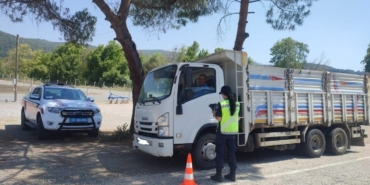 Jandarma’dan yük taşıyan araçlara denetim!