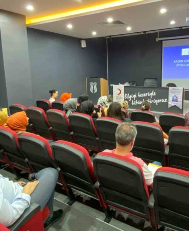 Kadın girişimci adaylarına yapay zeka eğitimi