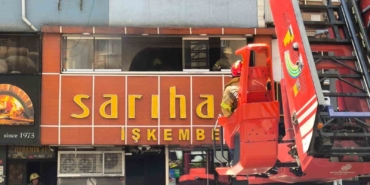 Kağıthane’de işkembecide korkutan baca yangını