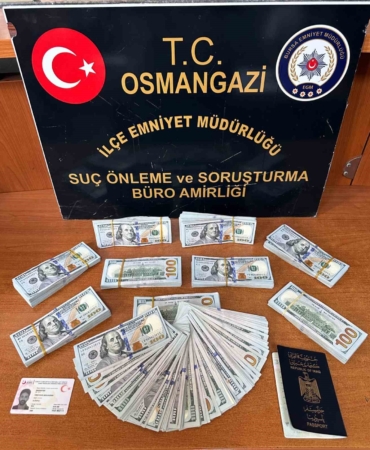 Kanada vatandaşını 100 bin dolar dolandırdı, kaçmaya çalışırken yakalandı