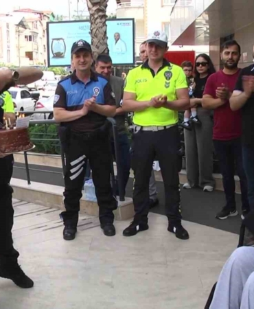 Kanser tedavisi gören polis memuruna meslektaşlarından duygunlandıran sürpriz