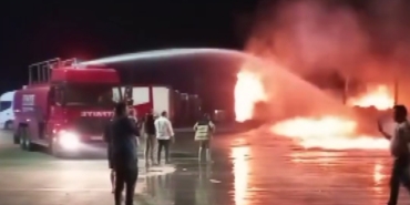 Kapıkule’de tırın dorsesi alev alev yandı
