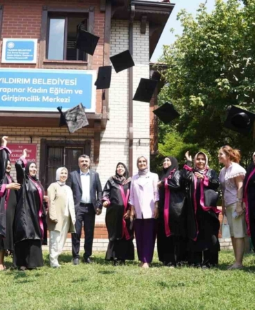 Karapınar Kadın Eğitim ve Girişimcilik Merkezi mezunlarını verdi