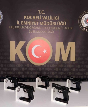 Kargo ile kaçak silah sevkiyatına polis engeli