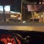 Karşıdan karşıya geçen alkollü adama otomobil çarptı