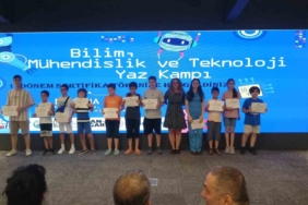 Kartal’da Bilim, Mühendislik ve Teknoloji Yaz Kampı’nda öğrenciler sertifikaları aldı