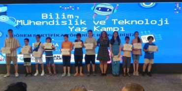 Kartal’da Bilim, Mühendislik ve Teknoloji Yaz Kampı’nda öğrenciler sertifikaları aldı