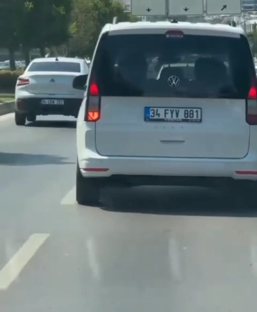 Kartal’da makas atan sürücü kamerada