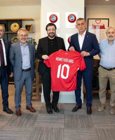 Kasımpaşa Başkanı Mehmet Fatih Saraç’tan TFF Başkanı Hacıosmanoğlu’na ziyaret
