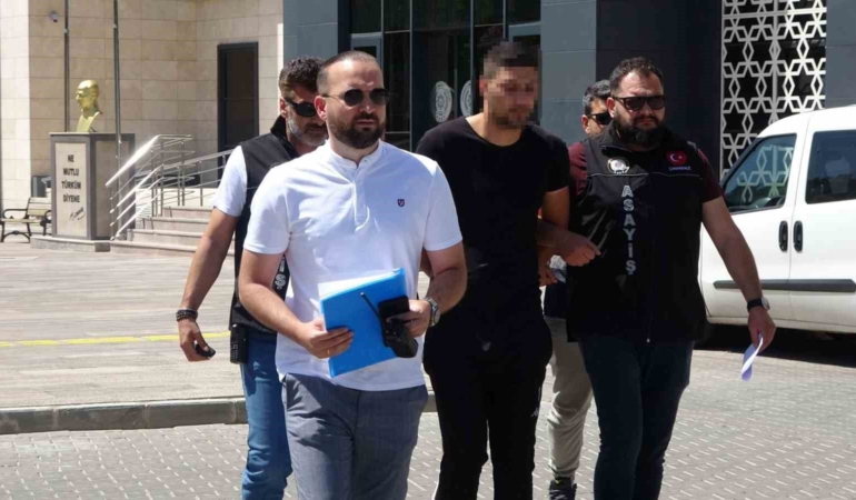 Kayınpederini öldüren şüpheli: "Bana sopalarla saldırdılar, yere düşmem sonrasında onlara doğru bıçağı sağa sola salladım"