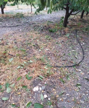 Keles’te dolu etkili oldu